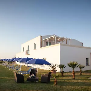 https://relais-antiche-saline-torre-nubia.sicilyhotelsitaly.net
